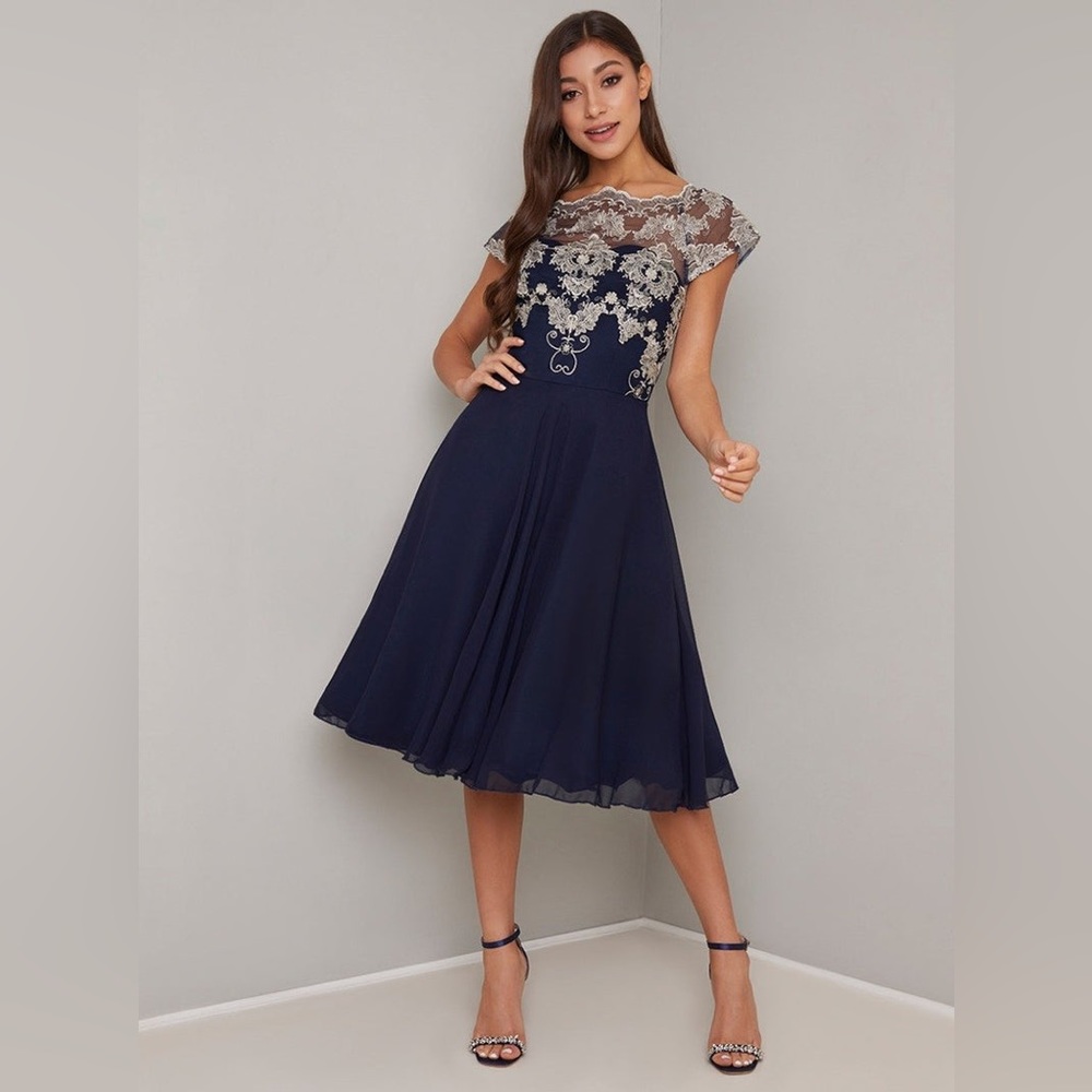 Chi Chi London Cap Sleeved Lace Bodice Chiffon Midi Dress in Navy Blue - Size XS